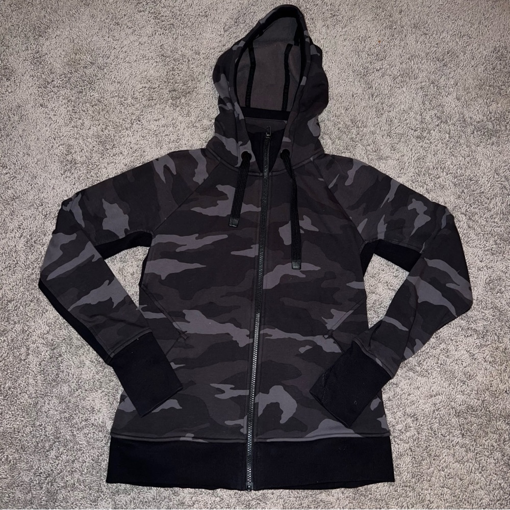 Athleta Triumph Full Zip Camo Hoodie Sweatshirt Women's Size Small Thumb Holes